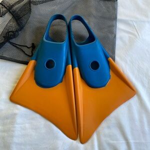 New Churchill Swimfin Makapuu Medium